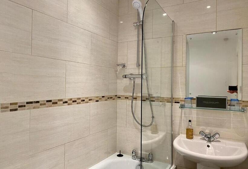 스탠다드 룸 킹사이즈 침대, Harts Head