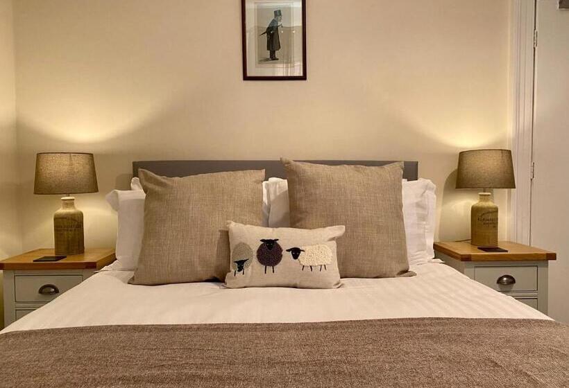 스탠다드 룸 킹사이즈 침대, Harts Head