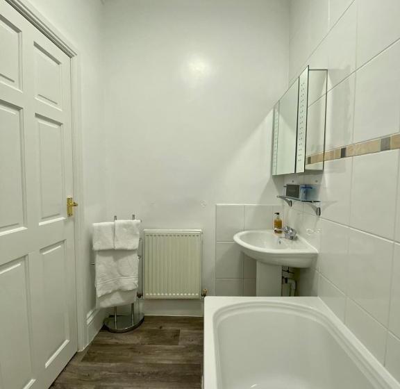 스탠다드 룸 킹사이즈 침대, Harts Head