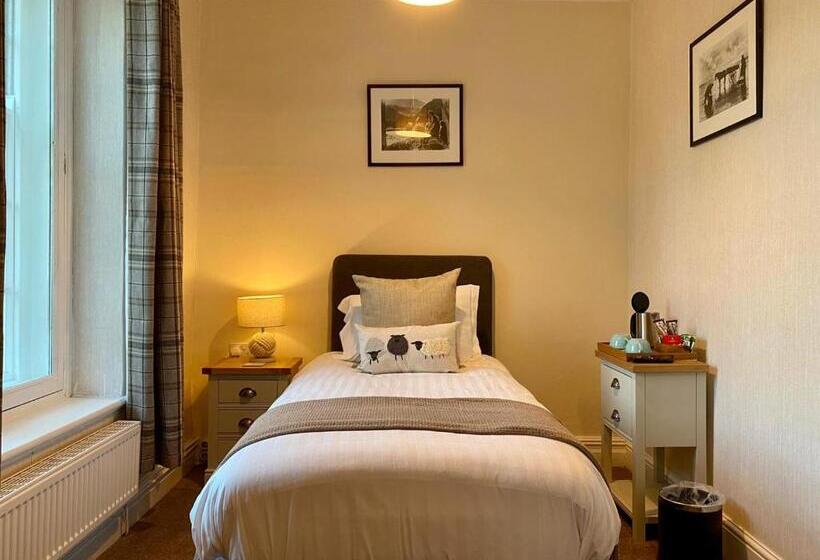 패밀리 룸, Harts Head