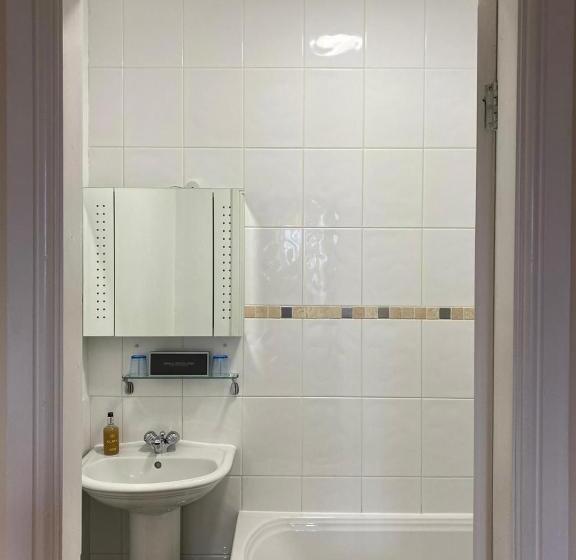 스탠다드 룸 킹사이즈 침대, Harts Head