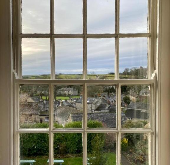 스탠다드 룸 킹사이즈 침대, Harts Head