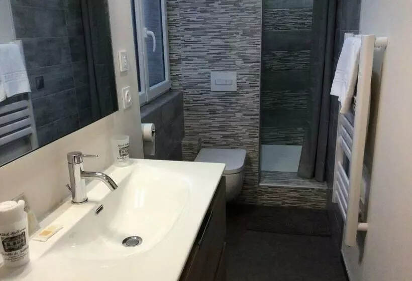 اتاق استاندارد سه نفره, Hôtel Bellevue Bagnoles Normandie
