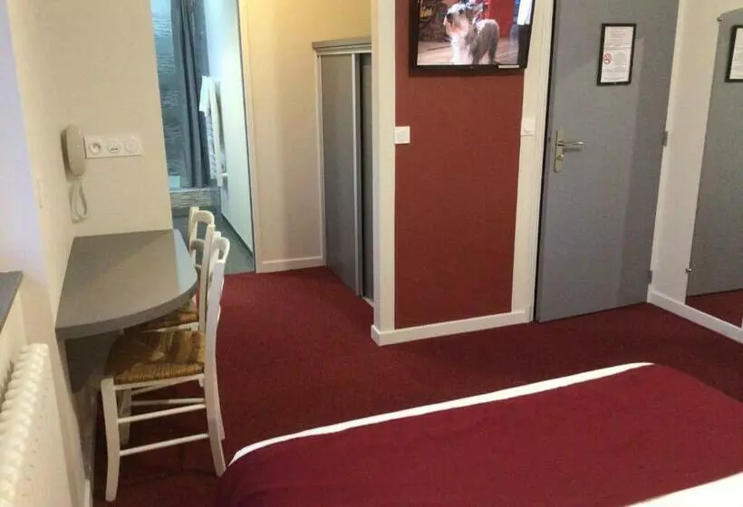 اتاق استاندارد سه نفره, Hôtel Bellevue Bagnoles Normandie
