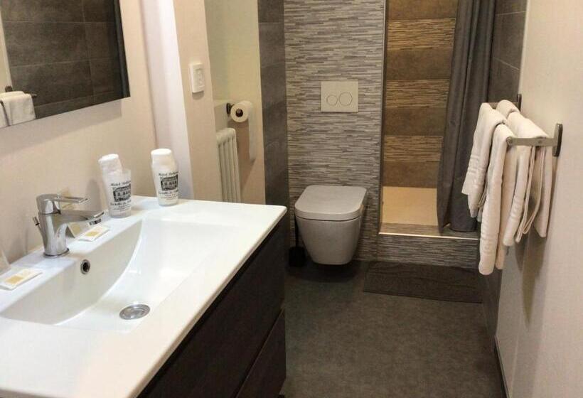 Номер Стандарт Трехместный, Hôtel Bellevue Bagnoles Normandie