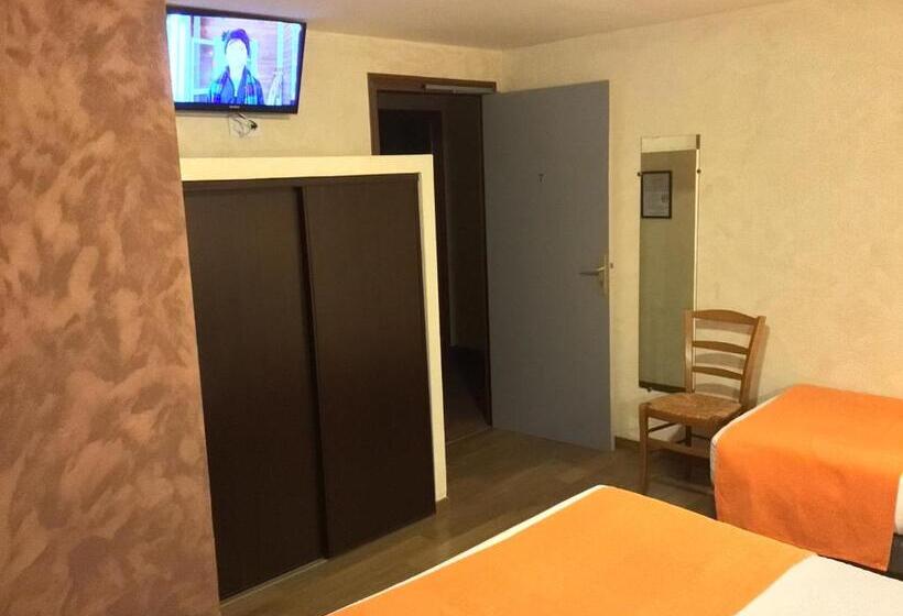 Номер Стандарт Трехместный, Hôtel Bellevue Bagnoles Normandie