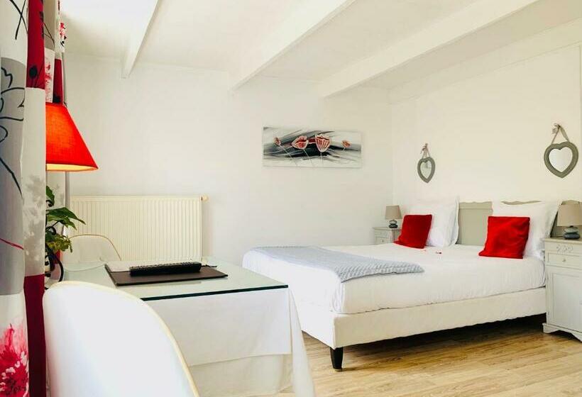 컴포트 룸, Hôtel Restaurant La Désirade