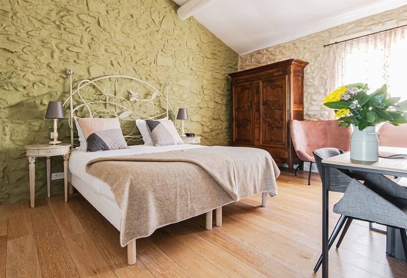 اتاق راحتی, Hôtel Mas Valentine