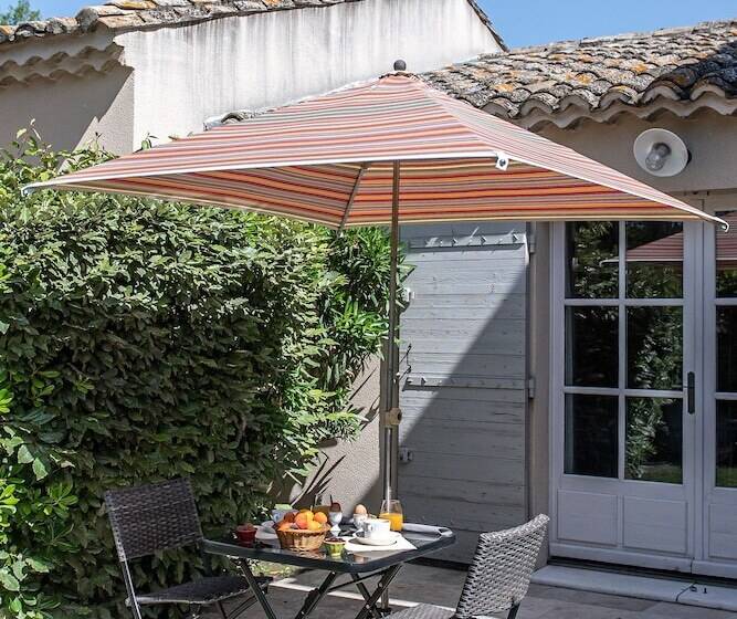 سوییت جونیور, Hôtel Mas Valentine