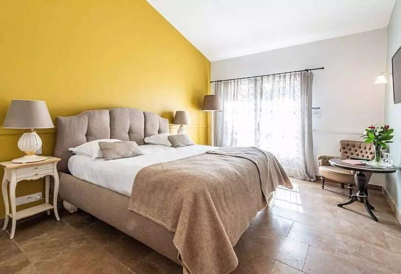 Juniorsviitti, Hôtel Mas Valentine
