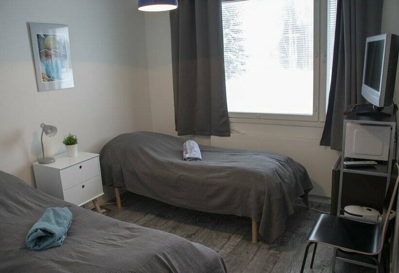 バス共有のスタンダードルーム, Kempeleen Moottorimaja