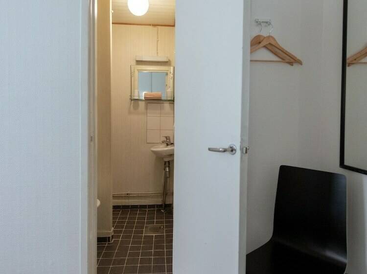 スタンダードルーム, Kempeleen Moottorimaja