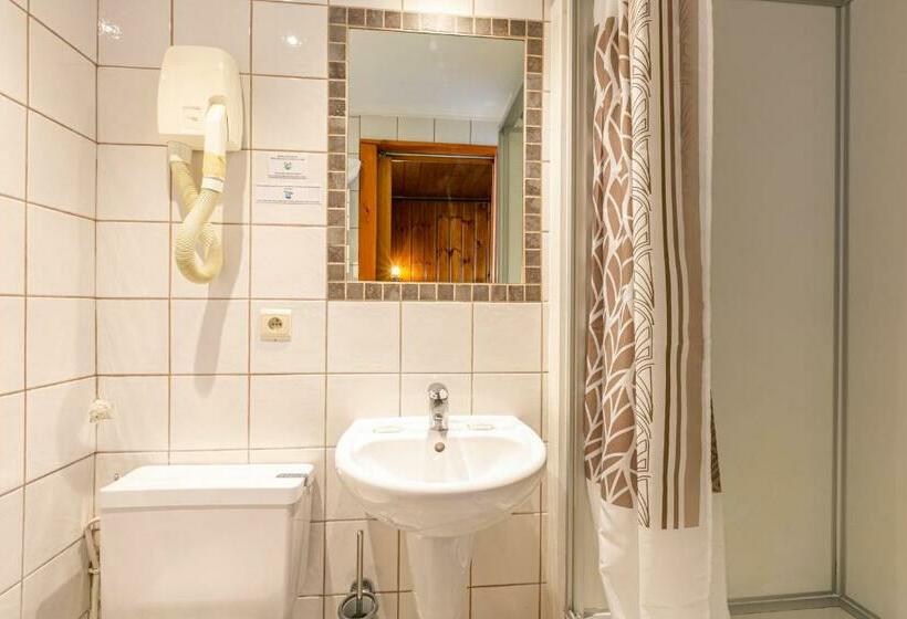 标准三人间, Le Chamonix