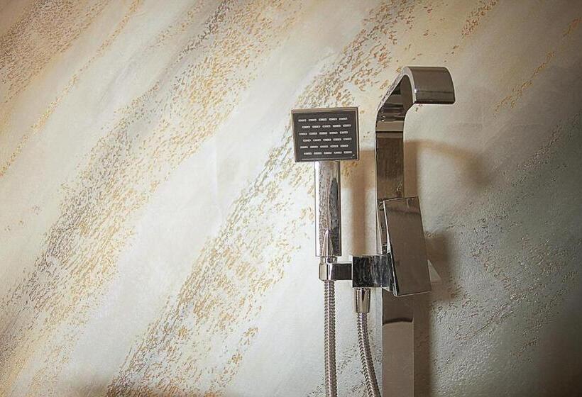 חדר סופריור, Le Dormeur