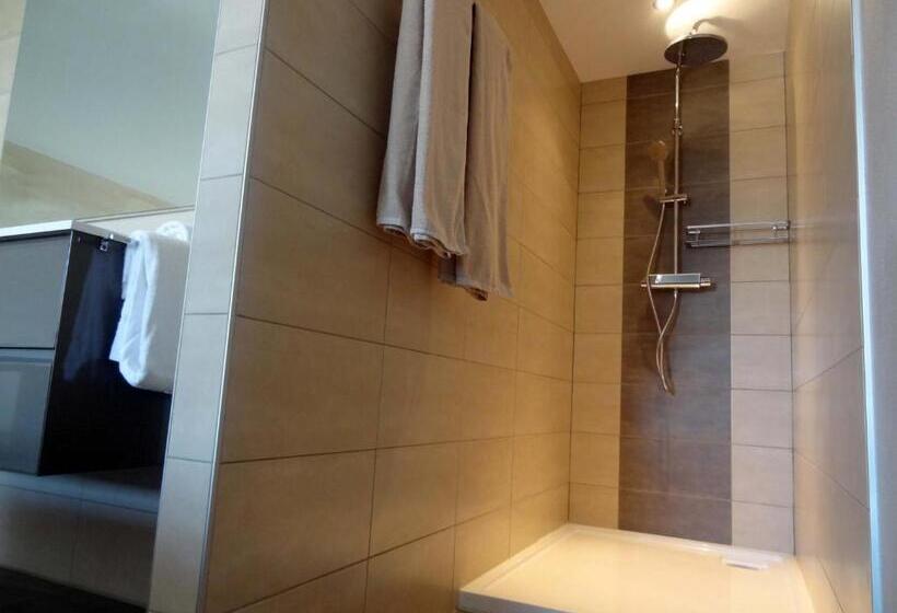 חדר סופריור, Le Dormeur