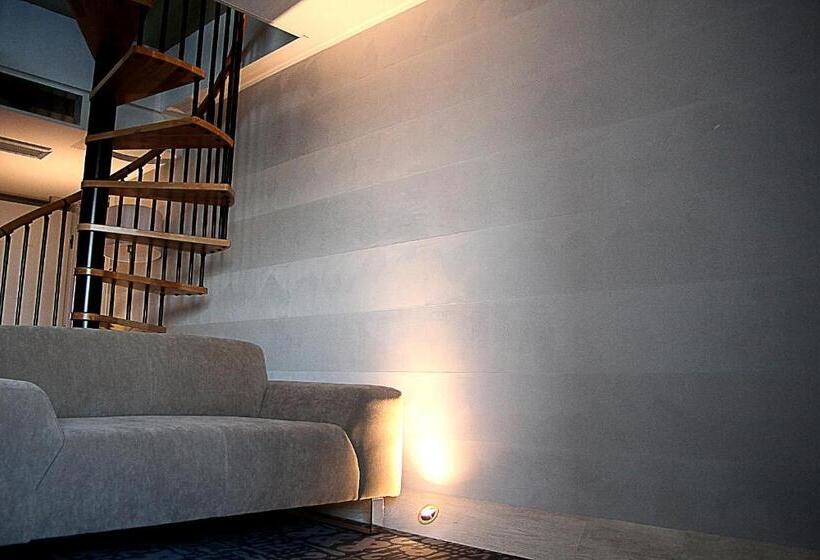 חדר משפחתי, Le Dormeur