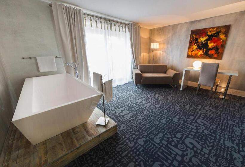 חדר סופריור, Le Dormeur