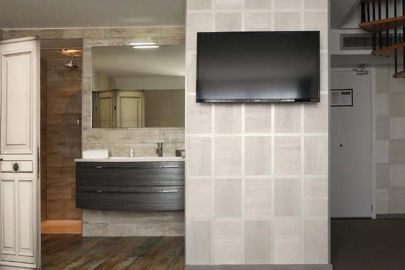 חדר סופריור, Le Dormeur