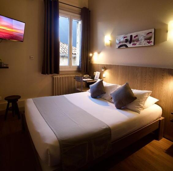 חדר סטנדרט, Le Strasbourg