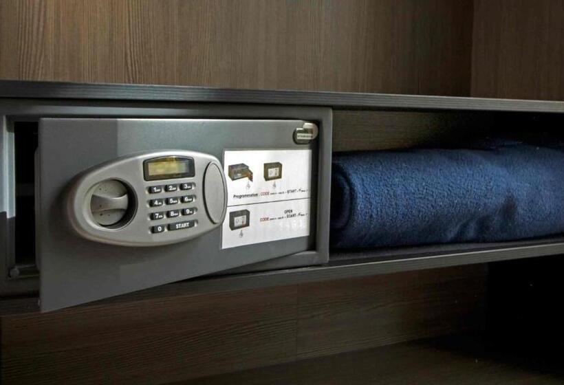 חדר משפתחתי סופריור, Le Strasbourg