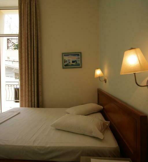 חדר סטנדרט, Lena