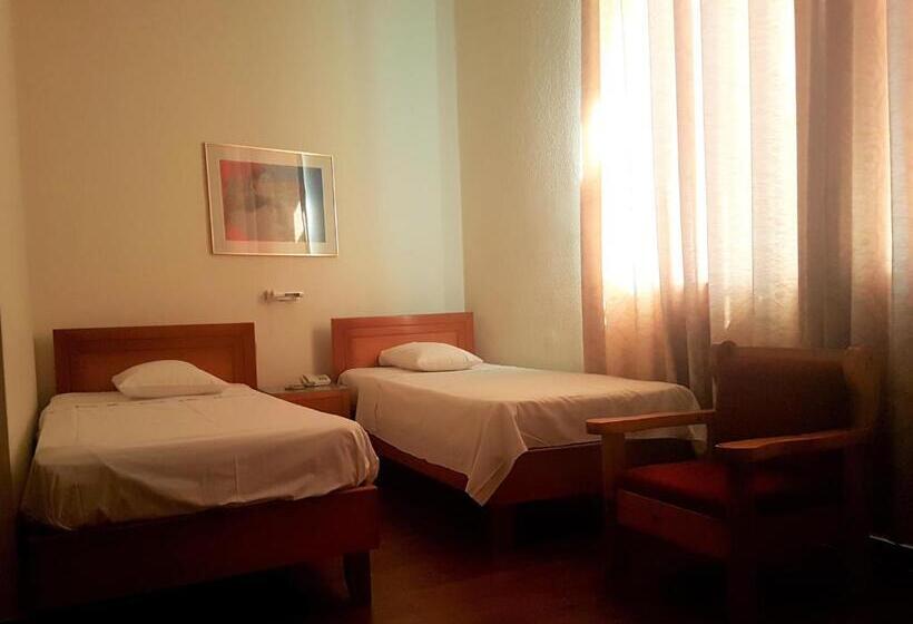 חדר סטנדרט, Lena