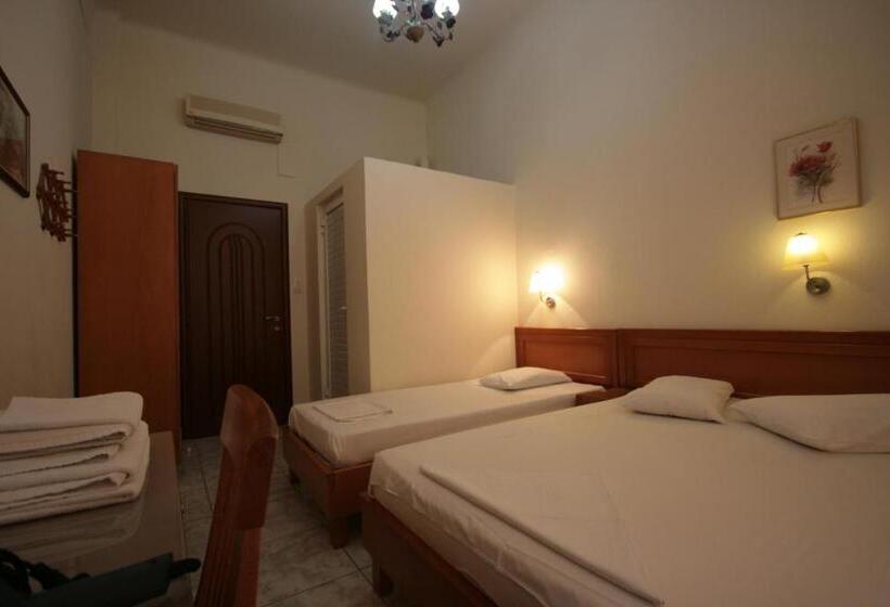 חדר סטנדרט לשלושה, Lena