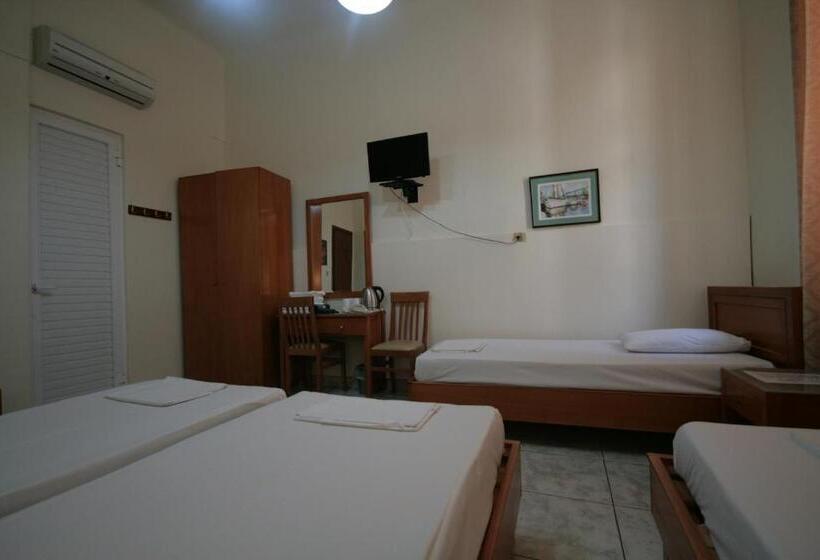 חדר סטנדרט לארבעה, Lena