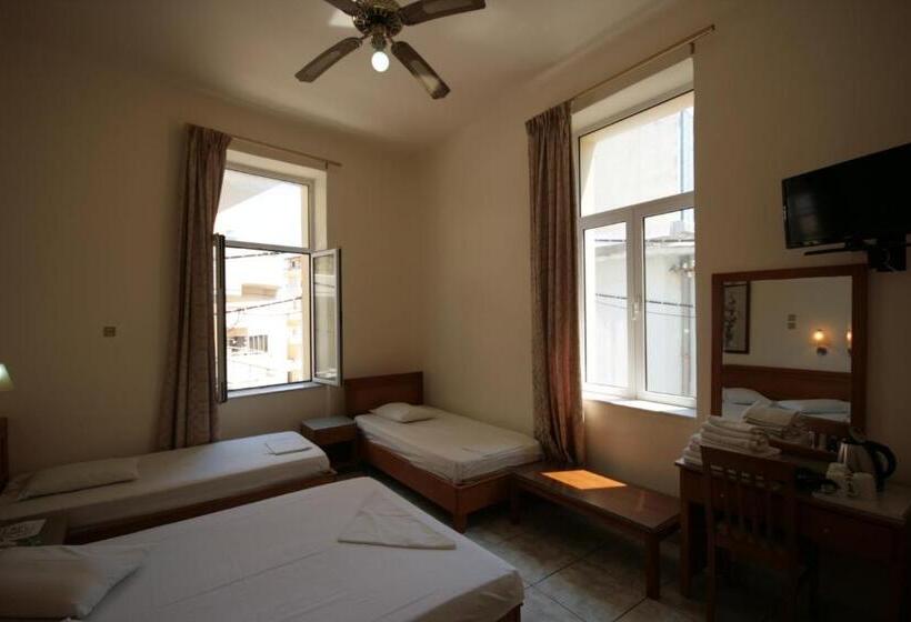 חדר סטנדרט לארבעה, Lena