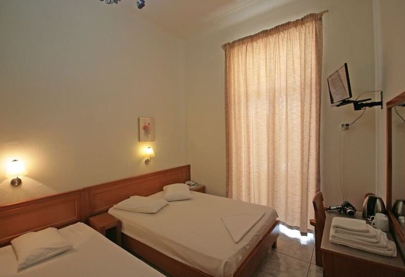 חדר סטנדרט לשלושה, Lena