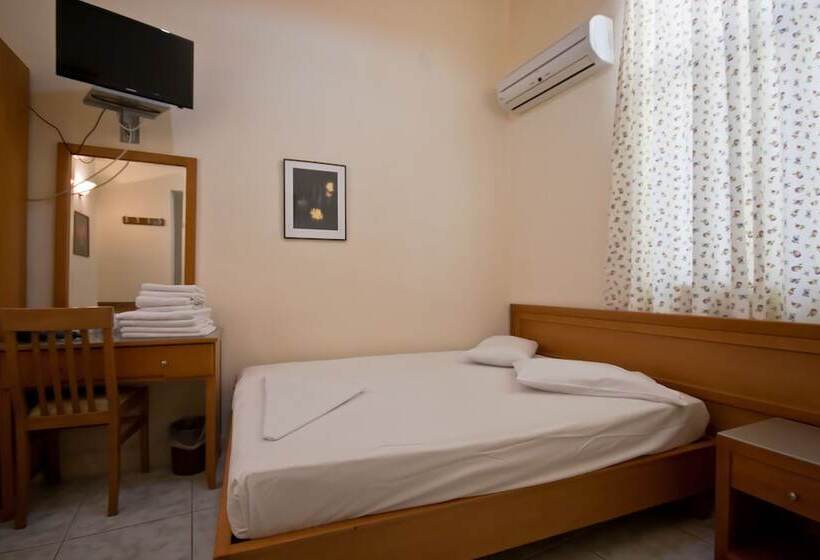 חדר סטנדרט לארבעה, Lena