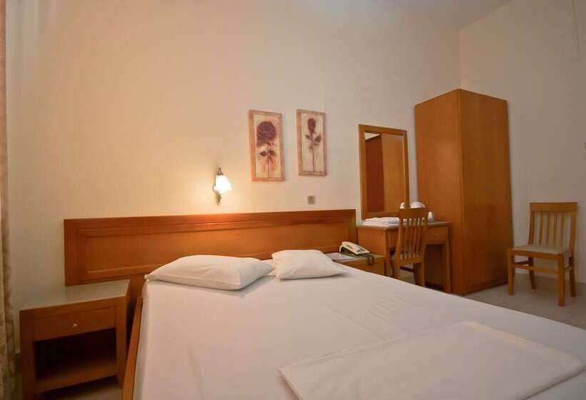 חדר סטנדרט, Lena