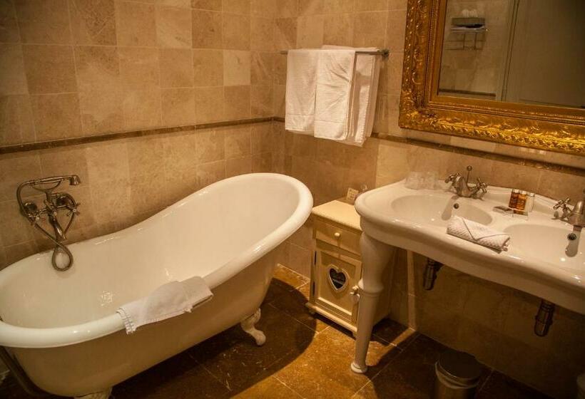 اتاق راحتی, Hôtel Mas Valentine