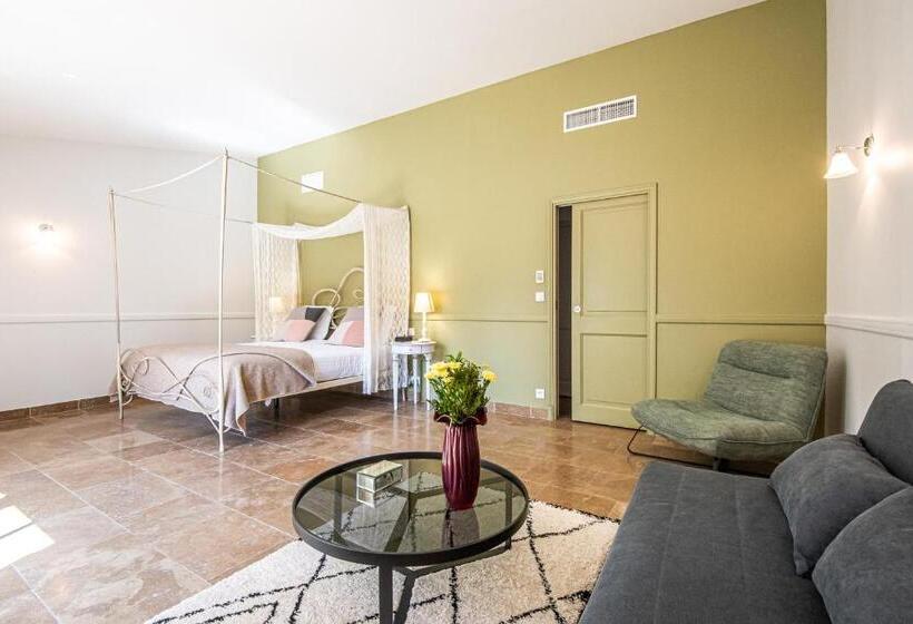 سوییت لوکس, Hôtel Mas Valentine