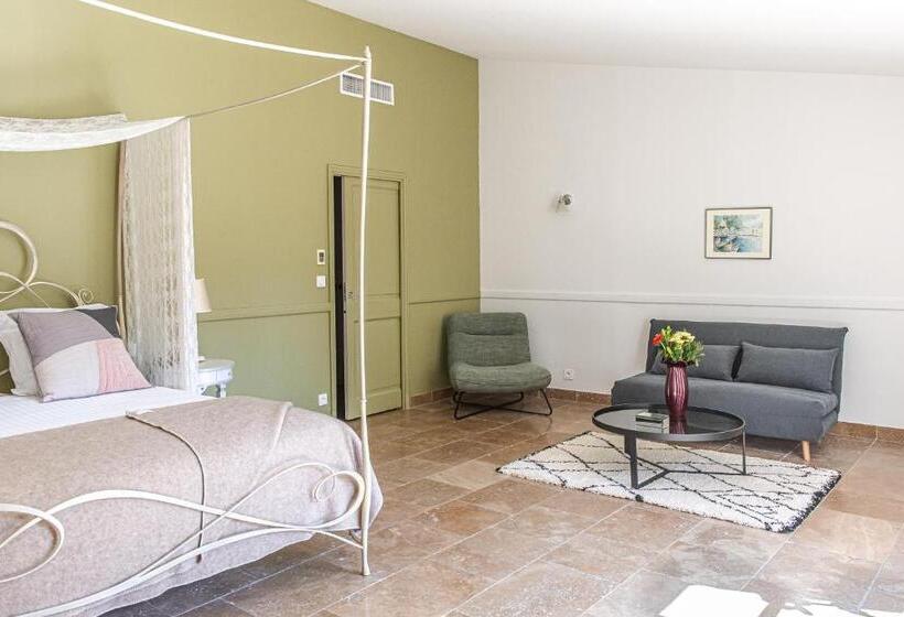 سوییت لوکس, Hôtel Mas Valentine