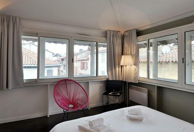 סטודיו נוח, Temporesidence Chateauneuf