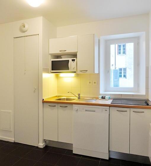 דירת שני חדרים, Temporesidence Chateauneuf