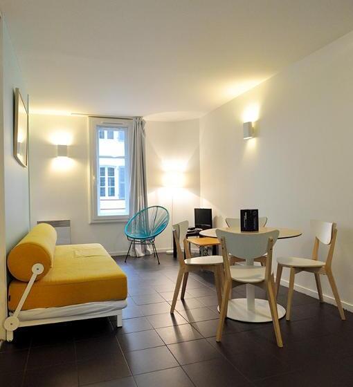 דירת שני חדרים, Temporesidence Chateauneuf