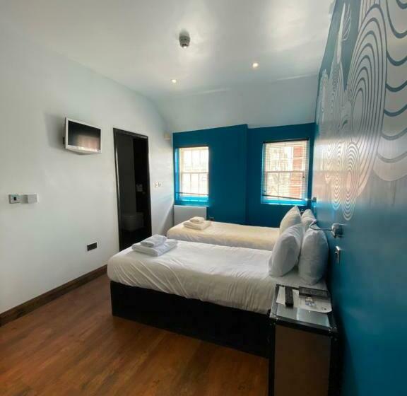 스탠다드 룸, The Fort York