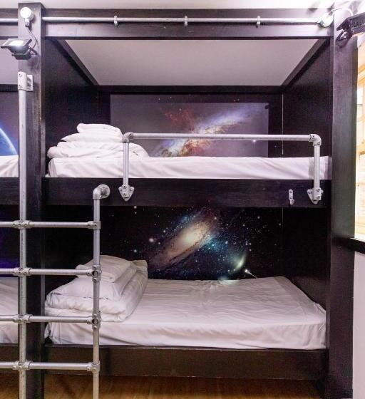 패밀리 룸, The Fort York