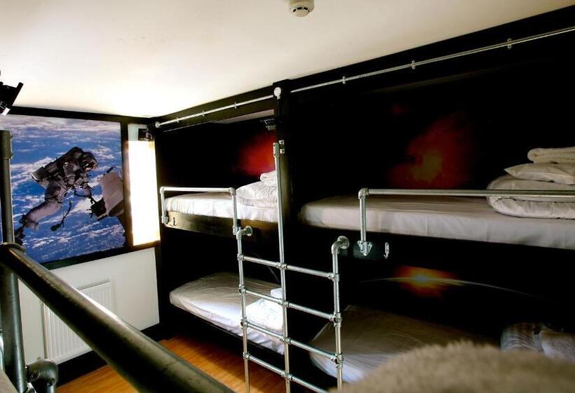 패밀리 룸, The Fort York