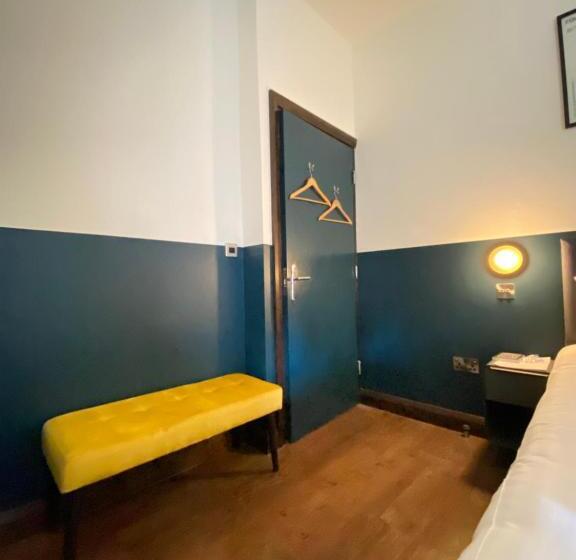 스탠다드 룸, The Fort York