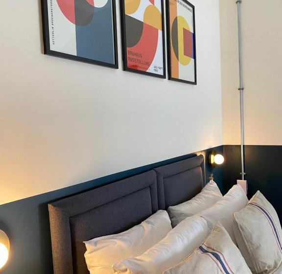 스탠다드 룸, The Fort York