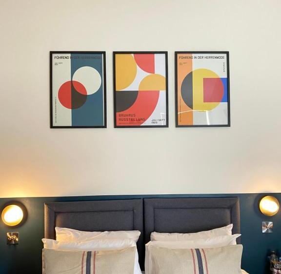 스탠다드 룸, The Fort York