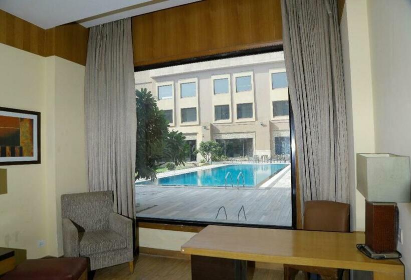 اتاق لوکس, Tivoli Grand Resort