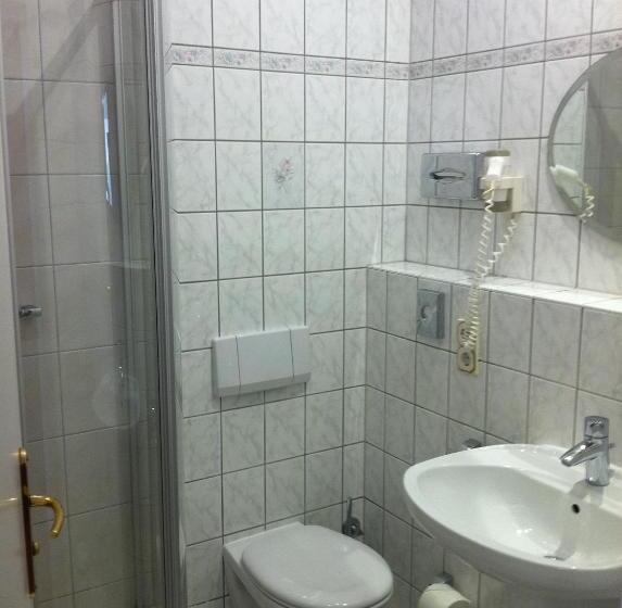 חדר משפחתי, Villa Meeresgruss