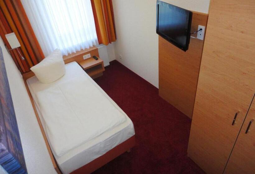 חדר משפחתי, Villa Meeresgruss