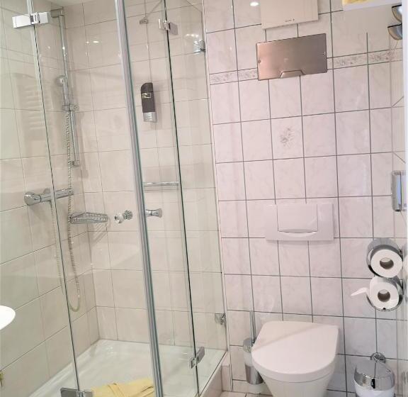 חדר משפחתי, Villa Meeresgruss