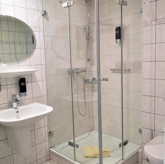 חדר משפחתי, Villa Meeresgruss