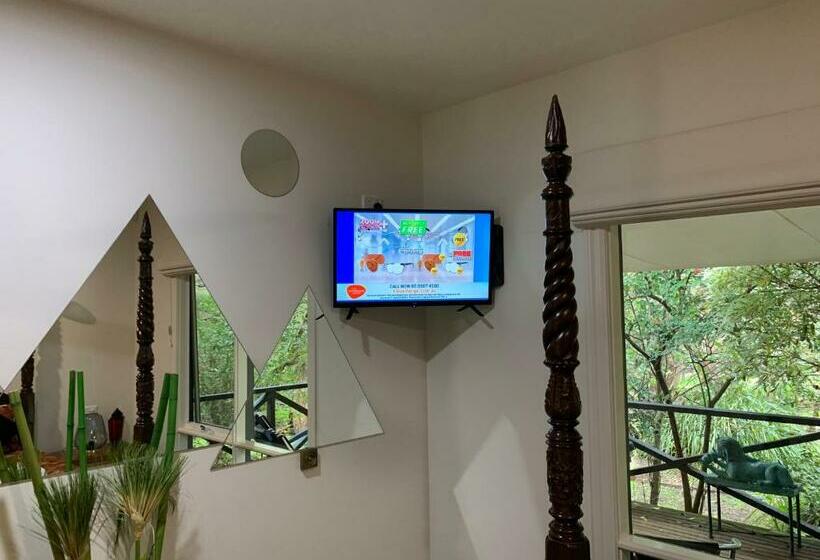 キャビン, Weeroona Bed And Breakfast